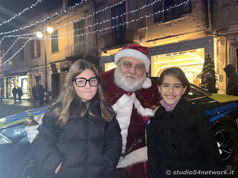 E' Vibo Christmas Shopping, su Corso Vittorio Emanuele III a Vibo Valentia.  Un pomeriggio tutto dedicato allo Shopping Natalizio, con Studio54network e tanti artisti di strada! 