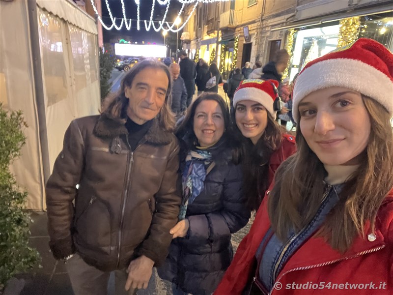 E' Vibo Christmas Shopping, su Corso Vittorio Emanuele III a Vibo Valentia.  Un pomeriggio tutto dedicato allo Shopping Natalizio, con Studio54network e tanti artisti di strada! 