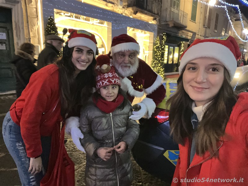 E' Vibo Christmas Shopping, su Corso Vittorio Emanuele III a Vibo Valentia.  Un pomeriggio tutto dedicato allo Shopping Natalizio, con Studio54network e tanti artisti di strada! 