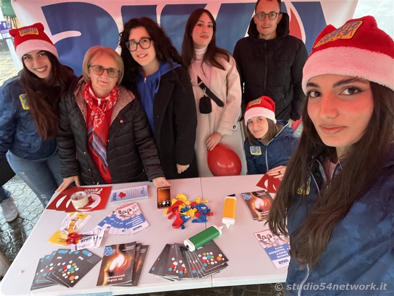 A Lamezia Terme il pi grande evento natalizio calabrese in moto, con i Compatti  Babbo Natale in Moto. Stand, dimostrazioni, Babbo Natale, prove su strada, tutto in diretta su Studio54network!