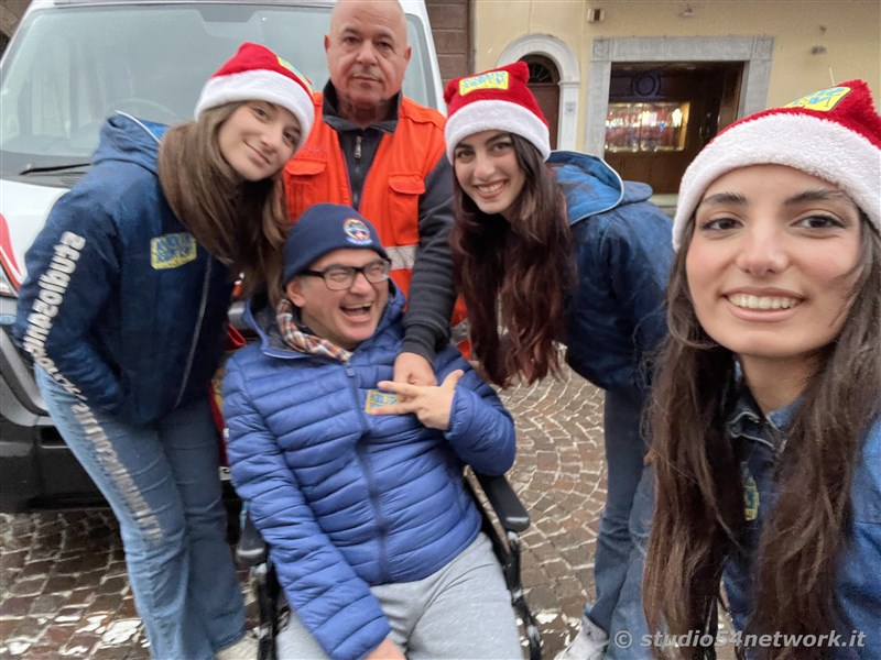 A Lamezia Terme il pi grande evento natalizio calabrese in moto, con i Compatti  Babbo Natale in Moto. Stand, dimostrazioni, Babbo Natale, prove su strada, tutto in diretta su Studio54network!