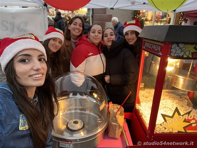 A Lamezia Terme il pi grande evento natalizio calabrese in moto, con i Compatti  Babbo Natale in Moto. Stand, dimostrazioni, Babbo Natale, prove su strada, tutto in diretta su Studio54network!