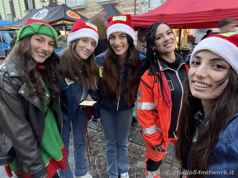 A Lamezia Terme il pi grande evento natalizio calabrese in moto, con i Compatti  Babbo Natale in Moto. Stand, dimostrazioni, Babbo Natale, prove su strada, tutto in diretta su Studio54network!