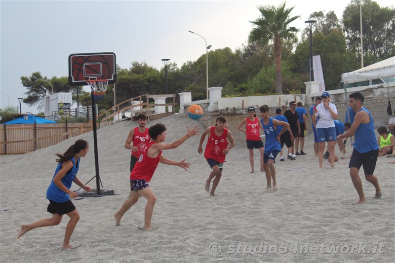 Sul lungomare di Locri  Sand Basket 2024, in diretta interregionale su  Studio54network!