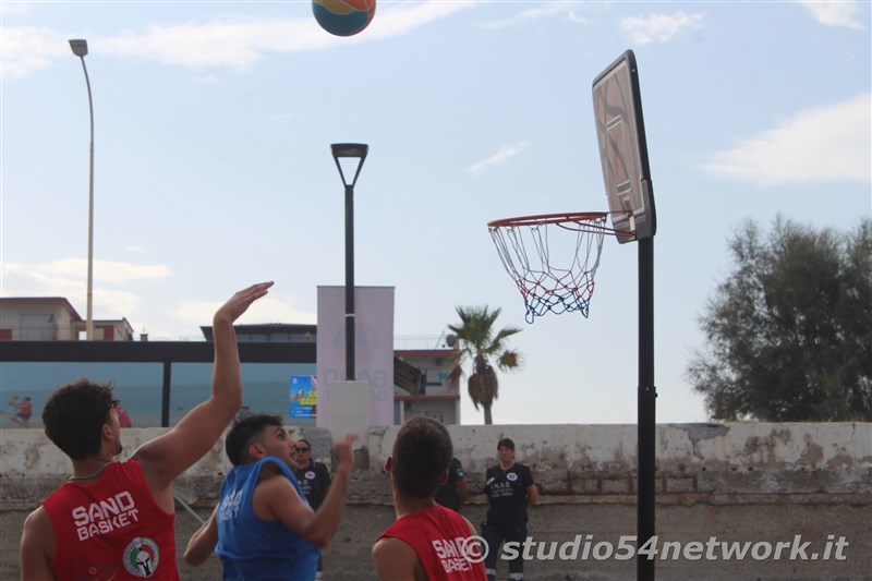 Sul lungomare di Locri  Sand Basket 2024, in diretta interregionale su  Studio54network!