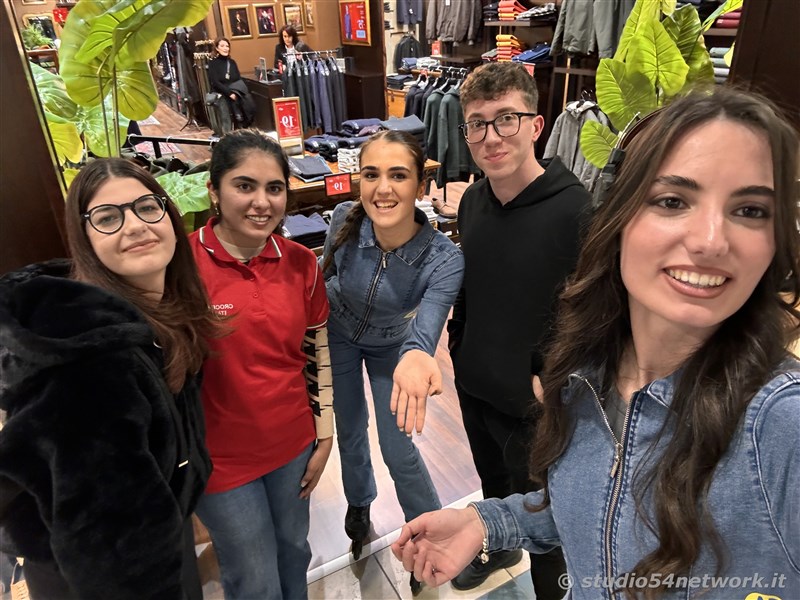 Con Elisabetta Gregoraci, l'estrazione finale di Fai Shopping e Vinci. Al Centro Commerciale La Gru e in diretta interregionale solo su Studio54network