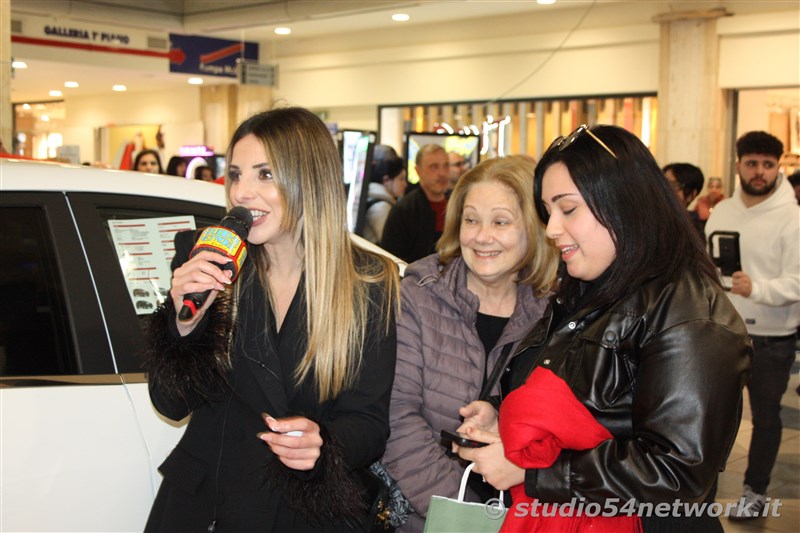 Con Elisabetta Gregoraci, l'estrazione finale di Fai Shopping e Vinci. Al Centro Commerciale La Gru e in diretta interregionale solo su Studio54network