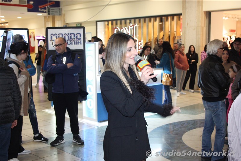 Con Elisabetta Gregoraci, l'estrazione finale di Fai Shopping e Vinci. Al Centro Commerciale La Gru e in diretta interregionale solo su Studio54network