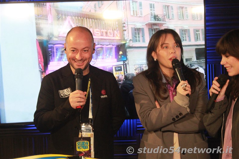 La settantacinquesima edizione del festival di Sanremo raccontata con tutti i dietro le quinte, in un programma lungo un'intera settimana in diretta interregionale e radiovisione su Studio54network, con Partner unico Calabria Straordinaria