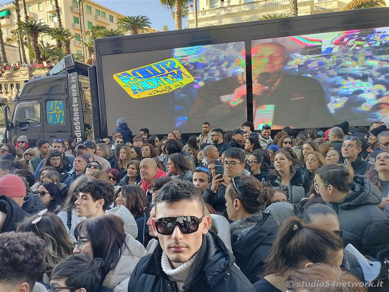 La settantacinquesima edizione del festival di Sanremo raccontata con tutti i dietro le quinte, in un programma lungo un'intera settimana in diretta interregionale e radiovisione su Studio54network, con Partner unico Calabria Straordinaria