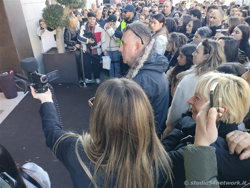 La settantacinquesima edizione del festival di Sanremo raccontata con tutti i dietro le quinte, in un programma lungo un'intera settimana in diretta interregionale e radiovisione su Studio54network, con Partner unico Calabria Straordinaria