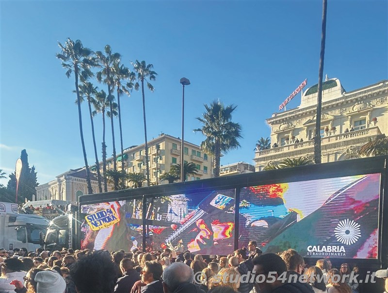 La settantacinquesima edizione del festival di Sanremo raccontata con tutti i dietro le quinte, in un programma lungo un'intera settimana in diretta interregionale e radiovisione su Studio54network, con Partner unico Calabria Straordinaria