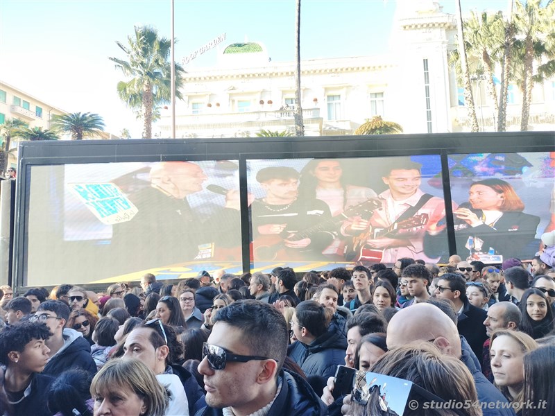 La settantacinquesima edizione del festival di Sanremo raccontata con tutti i dietro le quinte, in un programma lungo un'intera settimana in diretta interregionale e radiovisione su Studio54network, con Partner unico Calabria Straordinaria