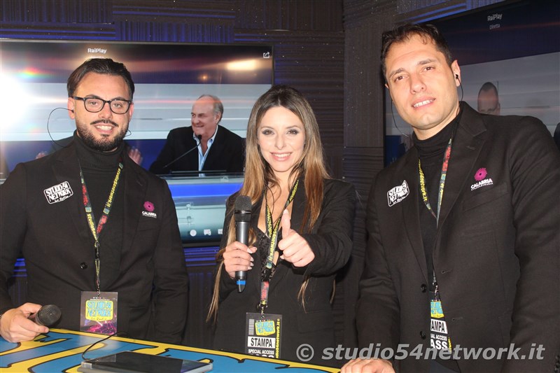 La settantacinquesima edizione del festival di Sanremo raccontata con tutti i dietro le quinte, in un programma lungo un'intera settimana in diretta interregionale e radiovisione su Studio54network, con Partner unico Calabria Straordinaria