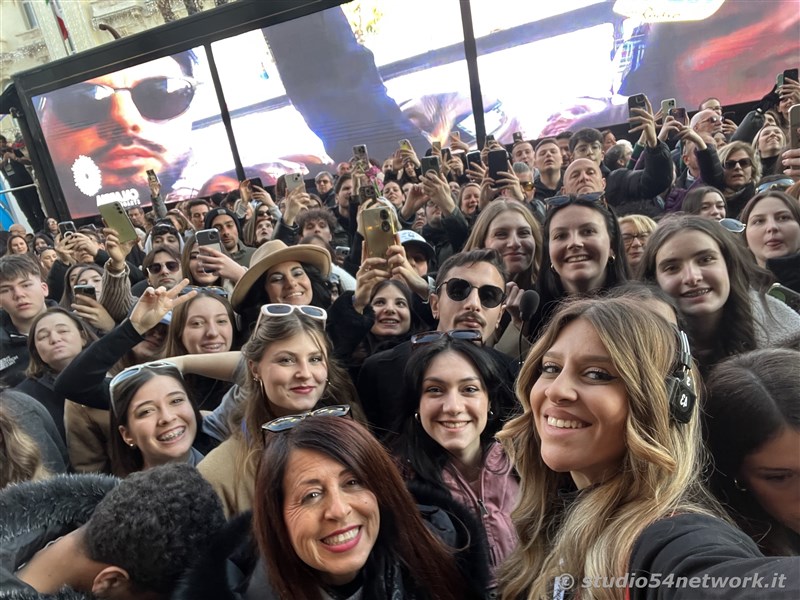 La settantacinquesima edizione del festival di Sanremo raccontata con tutti i dietro le quinte, in un programma lungo un'intera settimana in diretta interregionale e radiovisione su Studio54network, con Partner unico Calabria Straordinaria