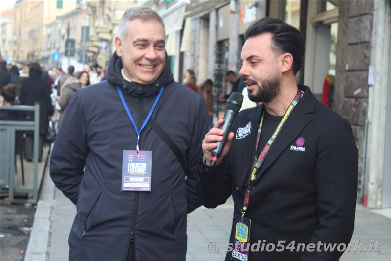 La settantacinquesima edizione del festival di Sanremo raccontata con tutti i dietro le quinte, in un programma lungo un'intera settimana in diretta interregionale e radiovisione su Studio54network, con Partner unico Calabria Straordinaria