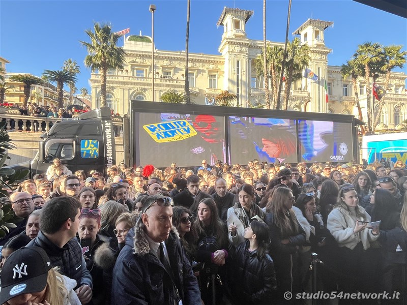 La settantacinquesima edizione del festival di Sanremo raccontata con tutti i dietro le quinte, in un programma lungo un'intera settimana in diretta interregionale e radiovisione su Studio54network, con Partner unico Calabria Straordinaria