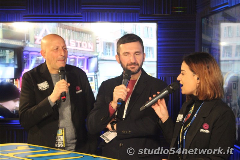 La settantacinquesima edizione del festival di Sanremo raccontata con tutti i dietro le quinte, in un programma lungo un'intera settimana in diretta interregionale e radiovisione su Studio54network, con Partner unico Calabria Straordinaria