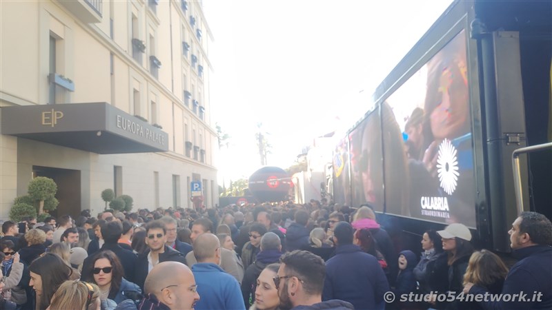 La settantacinquesima edizione del festival di Sanremo raccontata con tutti i dietro le quinte, in un programma lungo un'intera settimana in diretta interregionale e radiovisione su Studio54network, con Partner unico Calabria Straordinaria